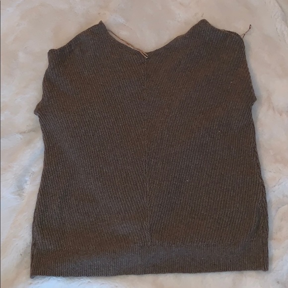 Kaisley Sweatshirt - Picture 2 of 2